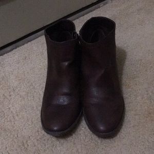 American Eagle ankle boots